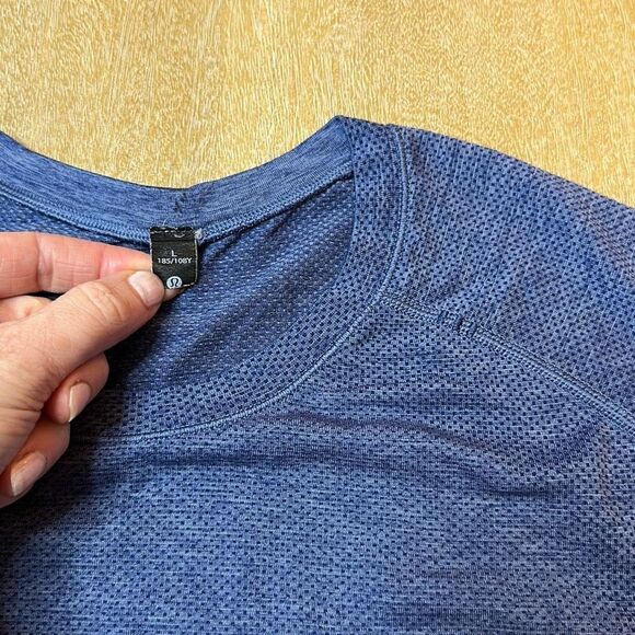 Lululemon Metal Vent Tech short sleeve - Picture 2 of 5